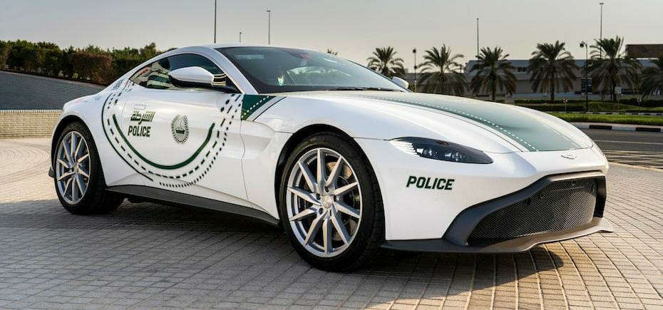 Aston Martin Vantage Join Dubai Police