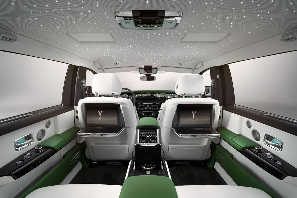 Rolls-Royce Phantom Interior (Via:caranddriver)