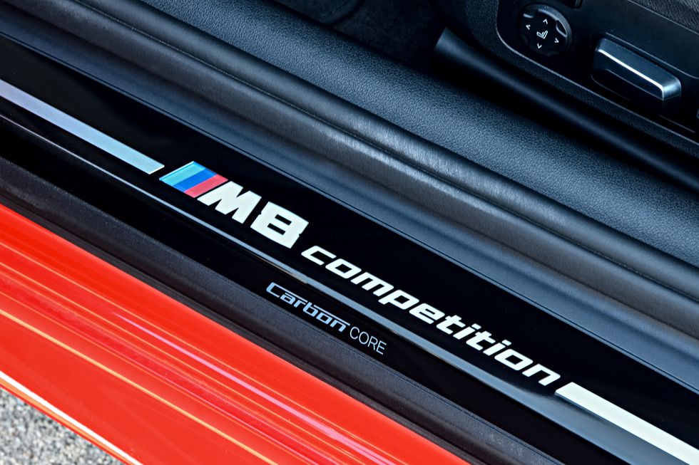 2020-bmw-m8-competition-coupe-badging