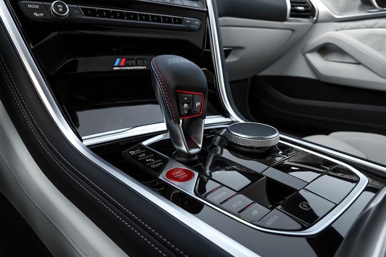 2020-bmw-m8-gran-coupe-competition-center-console