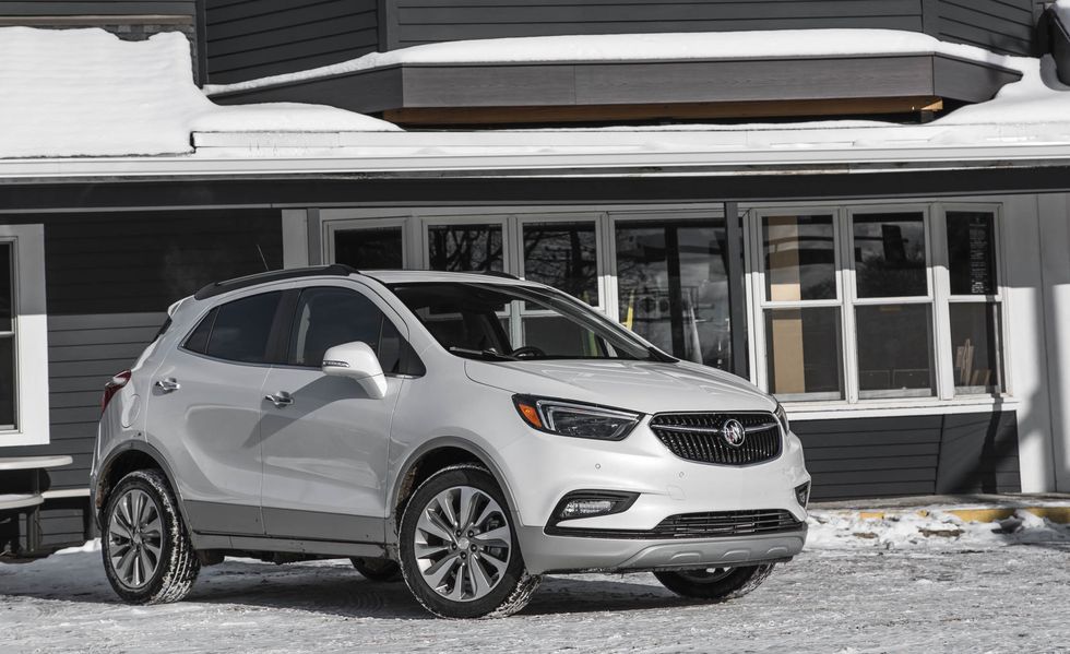 2022-Buick-Encore-front-side