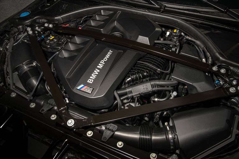 2022-bmw-m3-competition-xdrive-engine