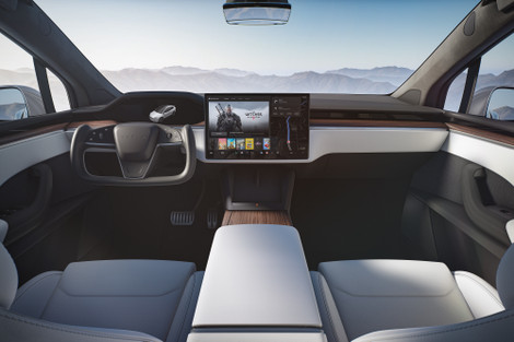 2022-tesla-model-x-interior-dashboard-view