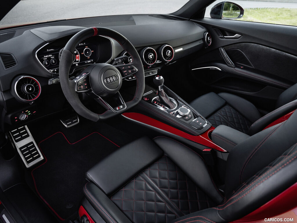 2023-audi-tts-competition-plus-interior-dasboard-and-steering-wheel