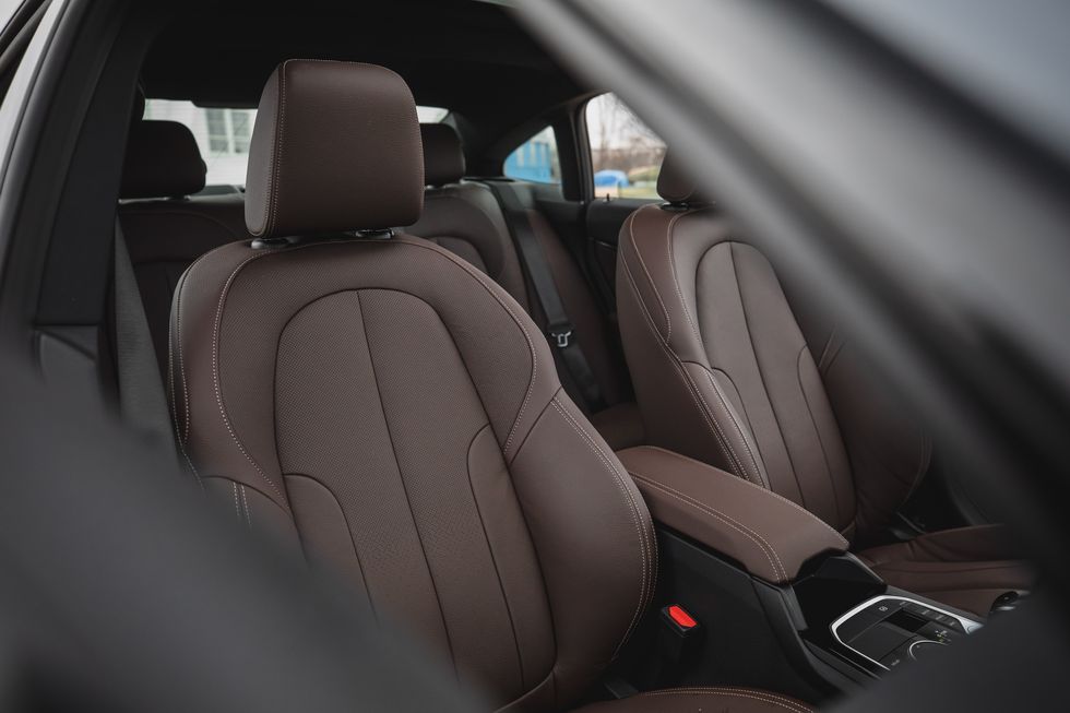 2023-bmw-228i-xdrive-gran-coupe-front-seats