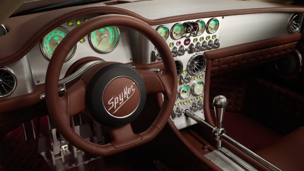 Spyker-C8-Preliator-interior