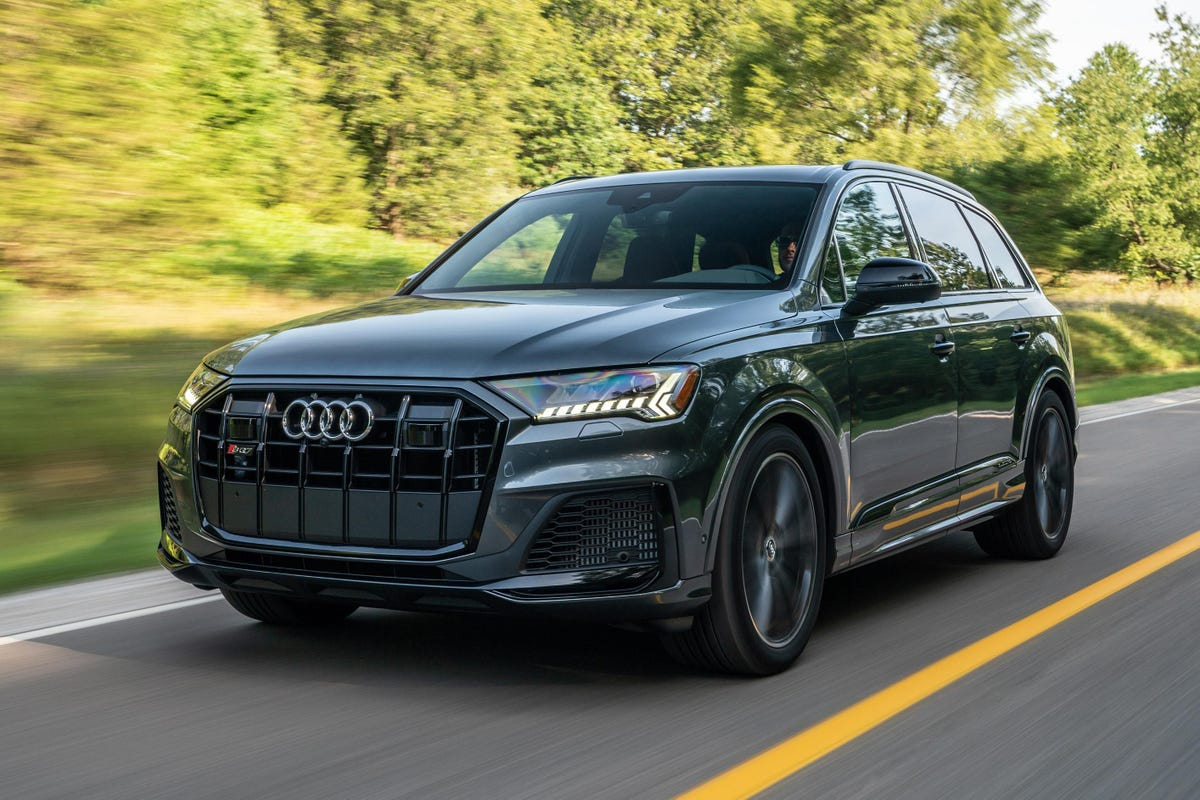 Audi sq7. Ауди q7 2021. Новая Audi q7 2021. Audi q7 2021 Black. Audi q7 2021 Brown.