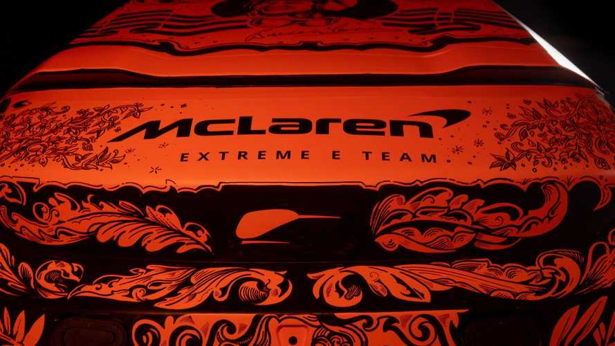 McLaren SUV racer - Branding