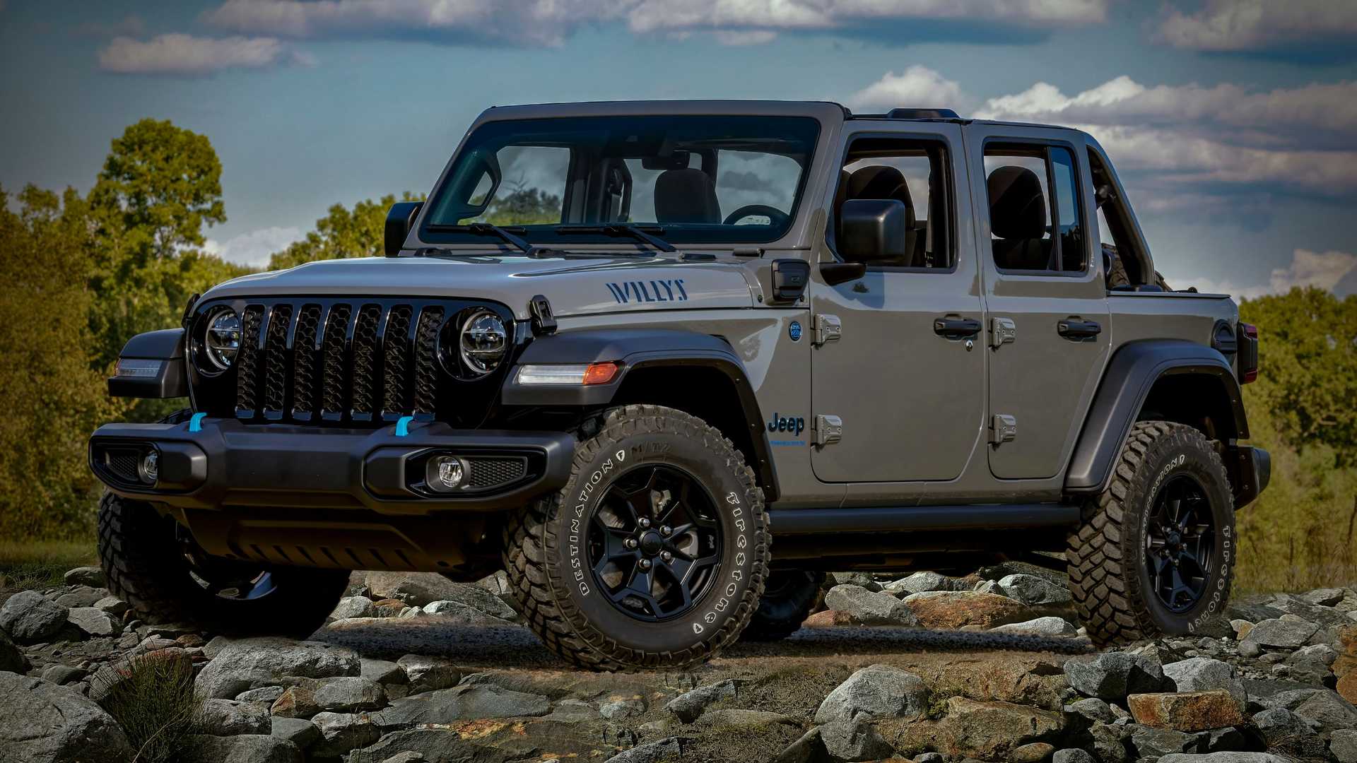 2023-jeep-wrangler-willys-4xe-front-side-view