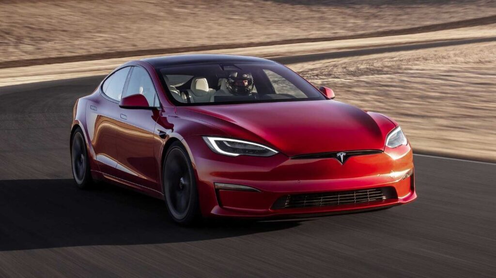 2023-tesla-model-s-plaid-in-red-running-on-track-image