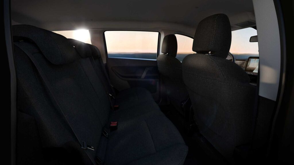 sono-sion-interior-rear-seats-photo