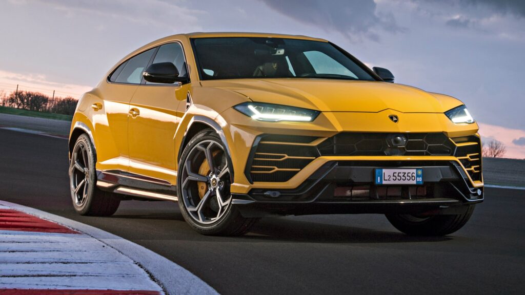 2022-Lamborghini-Urus-in-yellow-still-image