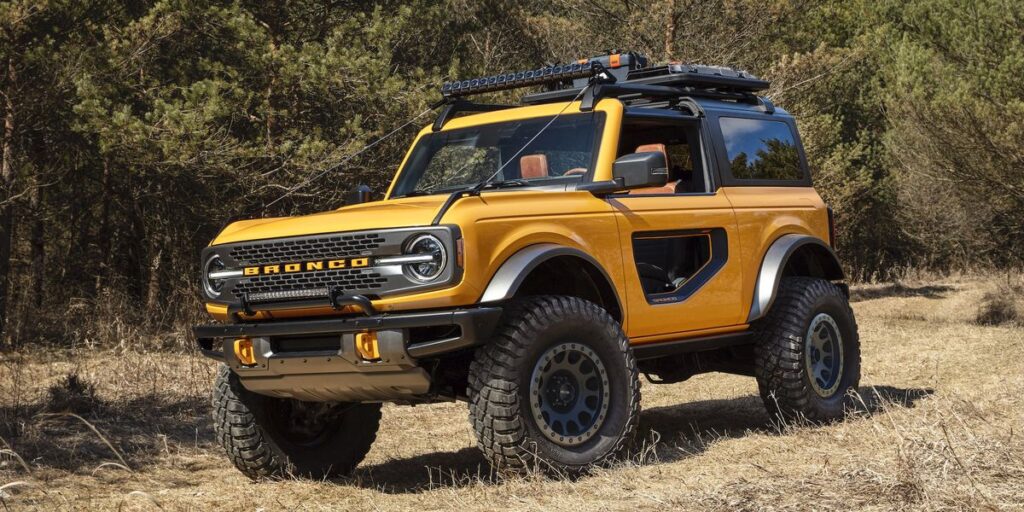 2022-ford-bronco-off-road