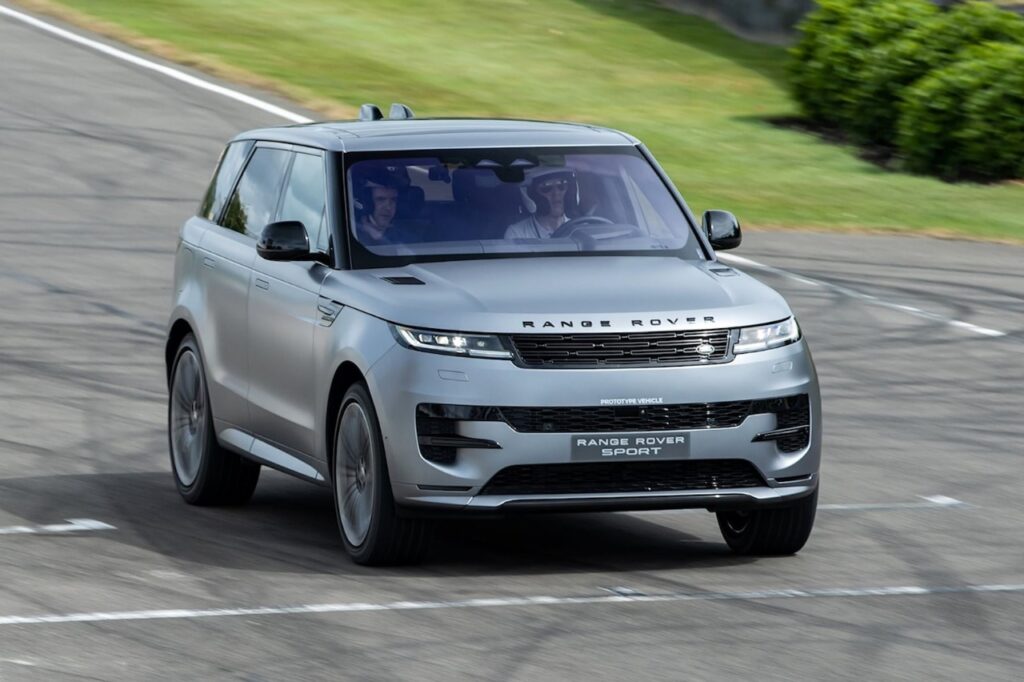 2023-range-rover-sport-front-top-angle-still