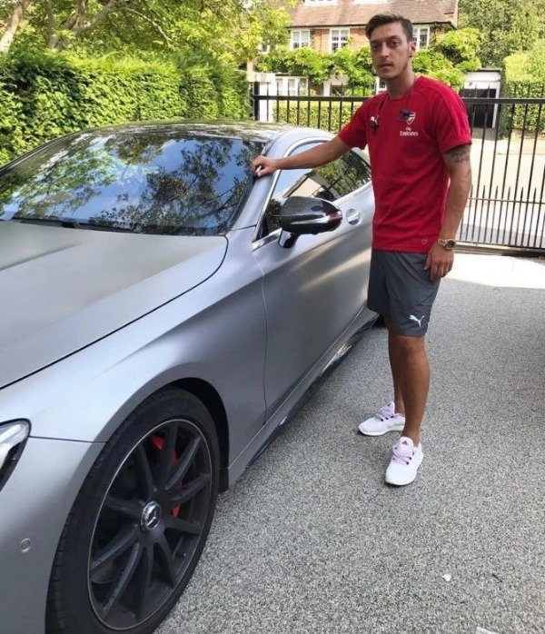 Mesut with his Mercedes-AMG S65