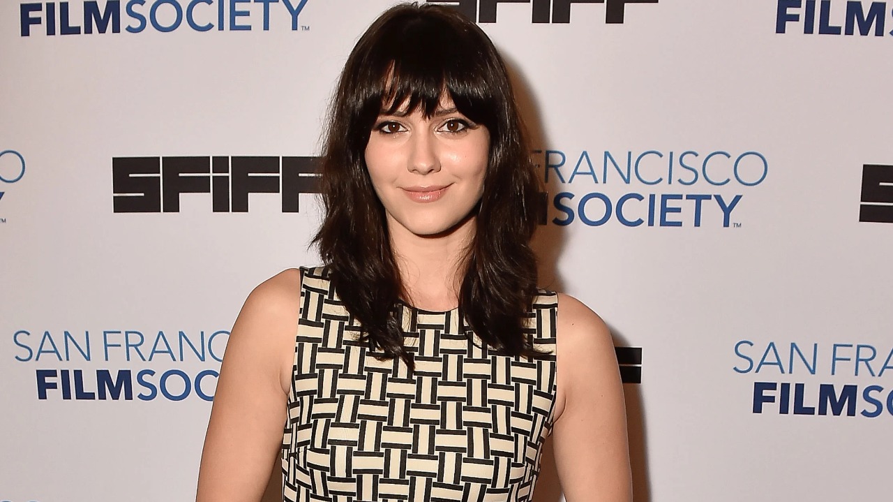mary-elizabeth-winstead-car-collection-net-worth-salary-age-husband-21motoring