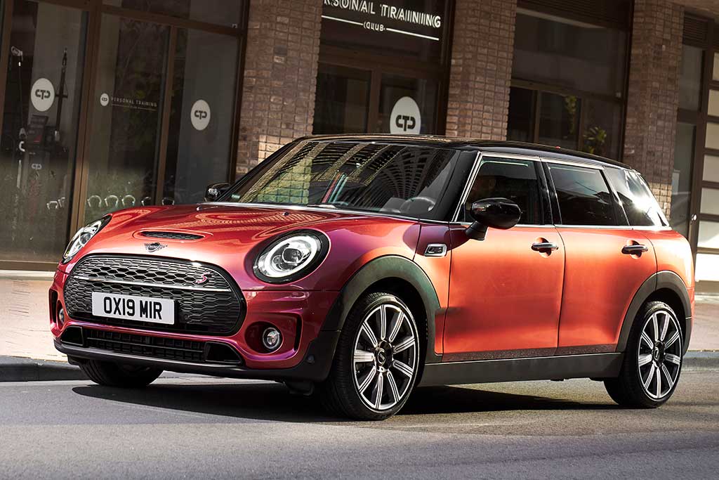 2020 Mini-Clubman-Front-Side-Angle
