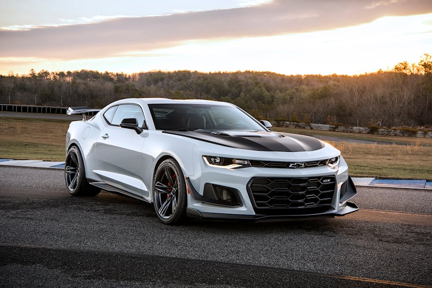 2022-chevrolet-camaro-zl1-coupe-front-side-angle