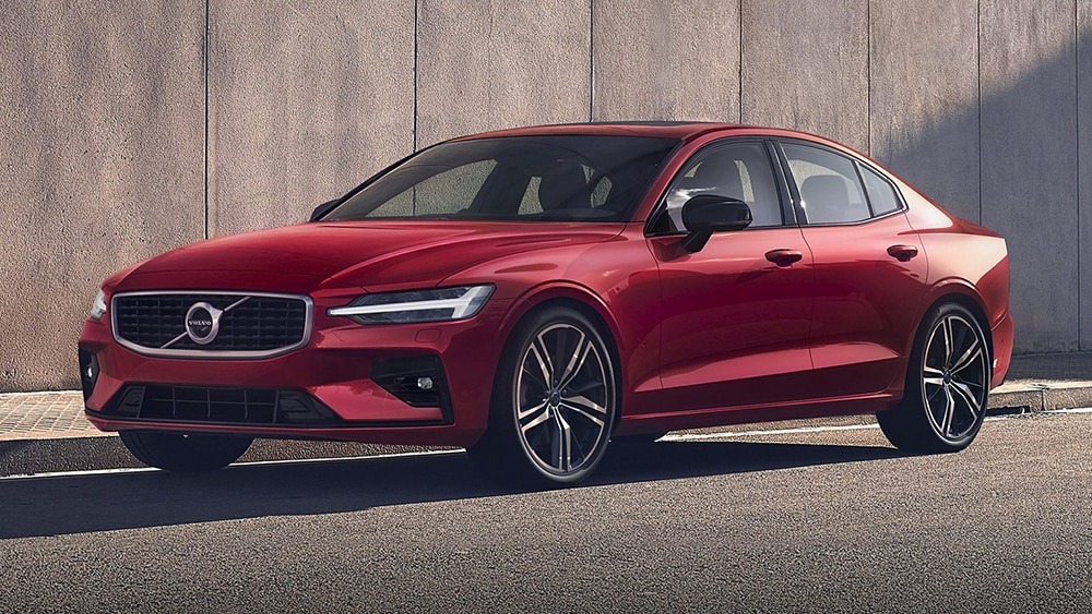 2023-volvo-s60-t-recharge-front-three-quarters-still