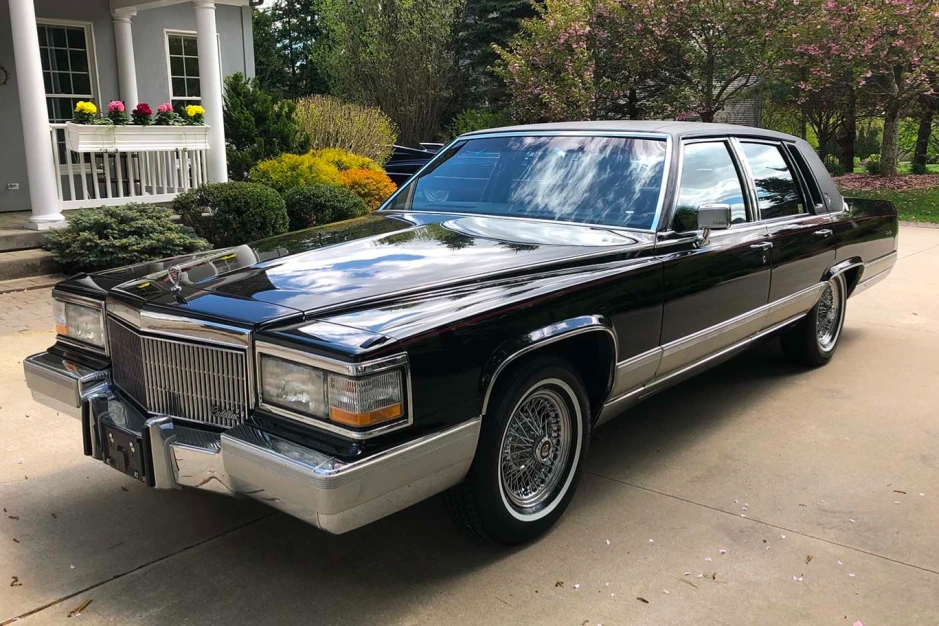 1990 Cadillac Brougham 