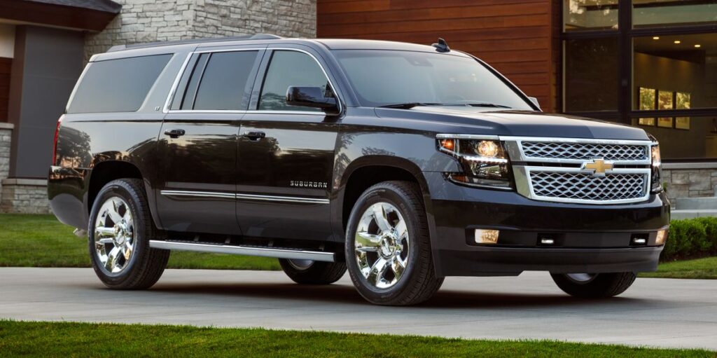 2018-chevrolet-suburban-front-side-angle-21motoring