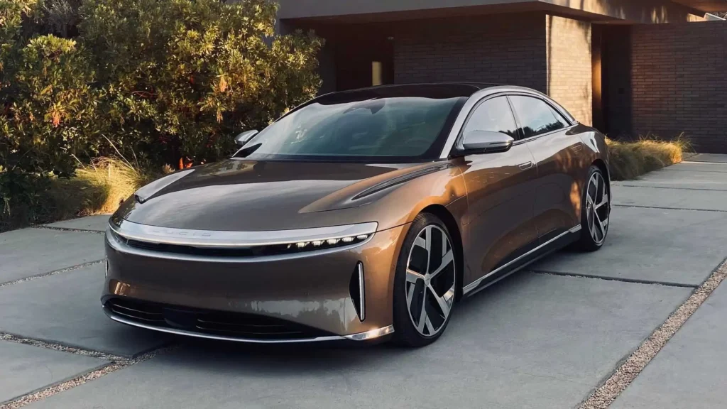 2023-lucid-air-dream-edition-front-angle-21motoring