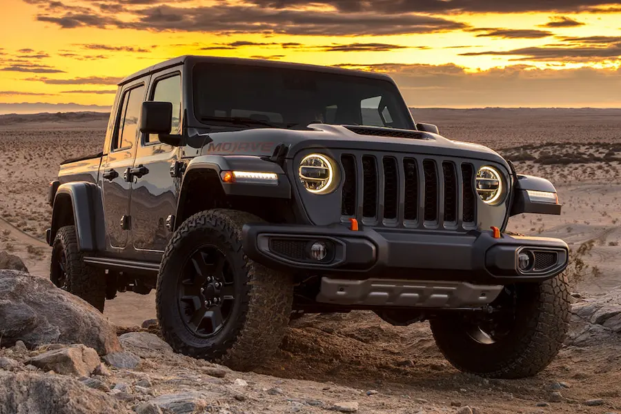 2021-jeep-gladiator-rubicon-front-view