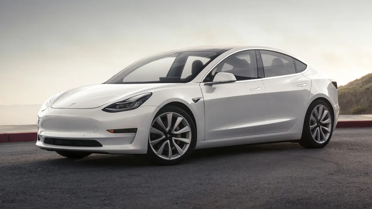 2018-Tesla-Model-3