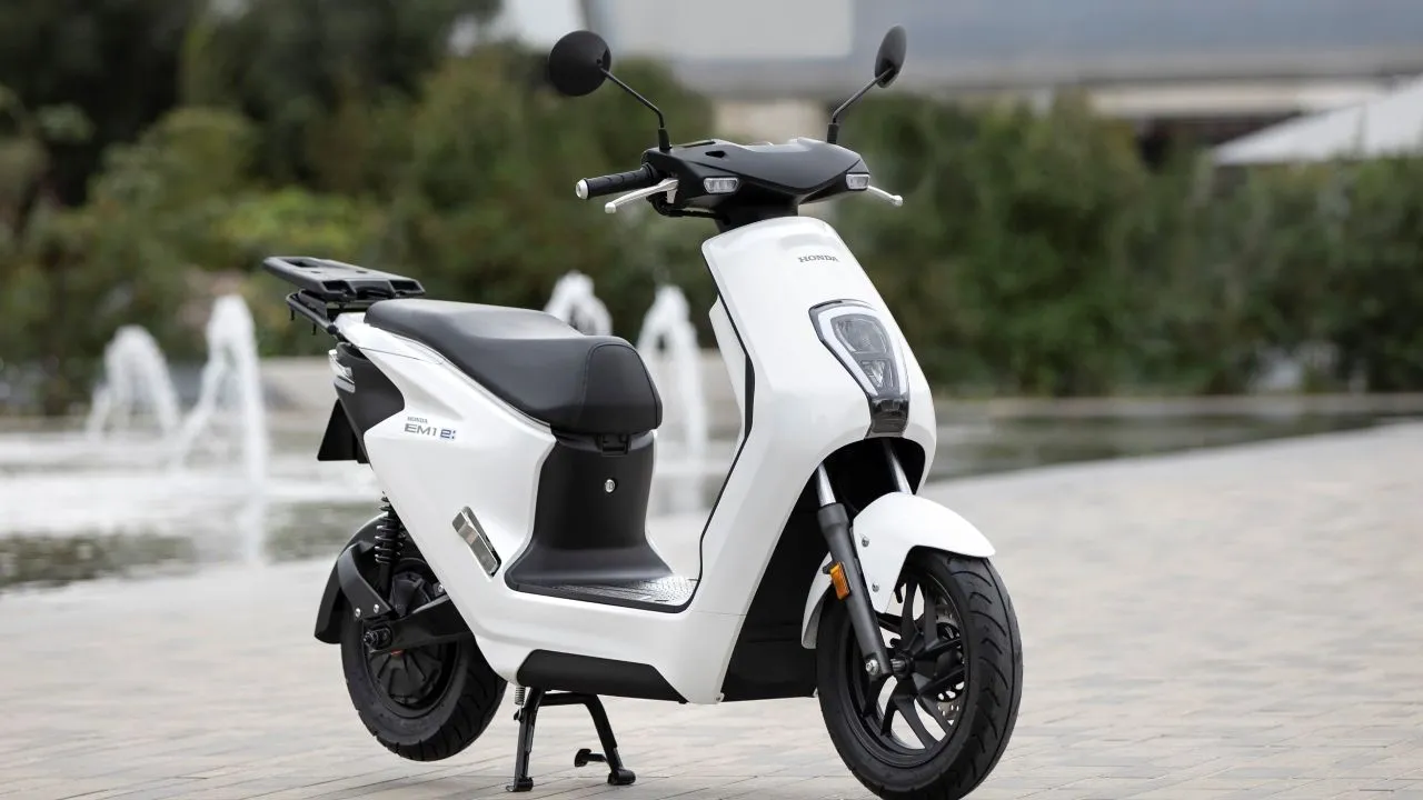 Honda-EM-1-Electric-Scooters