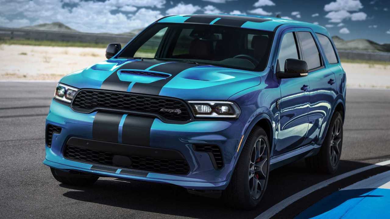 Range-Rover-Sport-SV-vs-Dodge-Durango-SRT-Hellcat-Detailed-Comparison