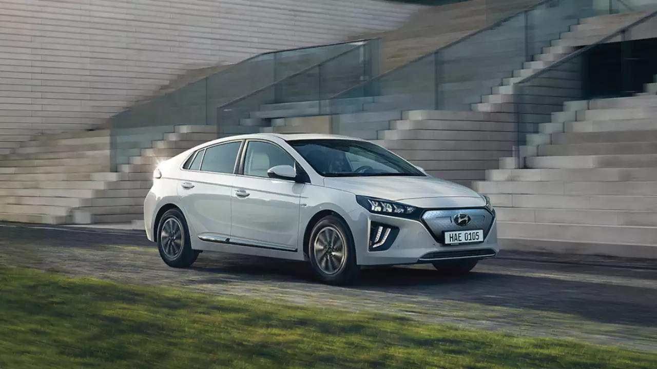 2020-Hyundai-Ioniq-Electric