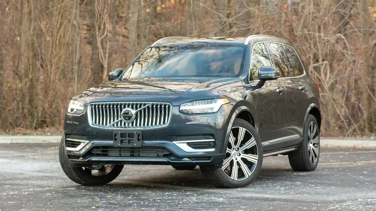 Volvo-XC90-Recharge-T8