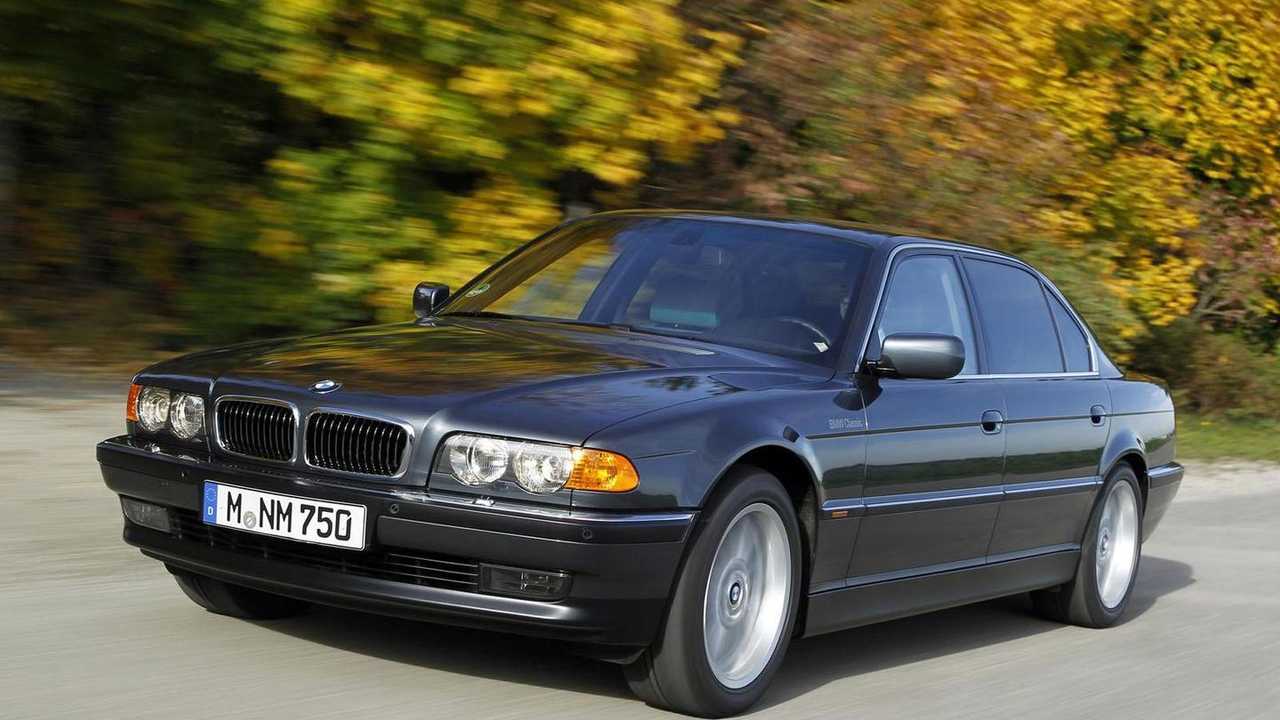 Top-10-Cheap-Sleeper-Cars-With-Over-155-Mph-of-Top-Speed-2001-BMW-750-iL
