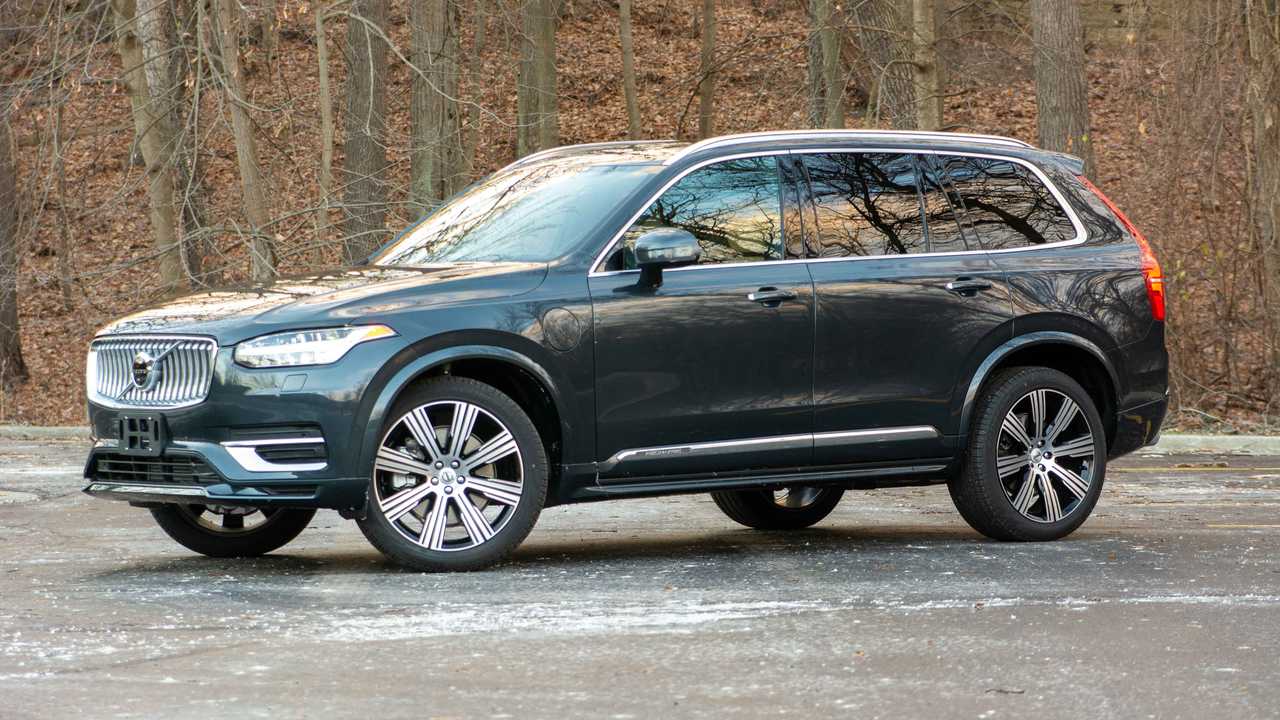 Top-10-Best-Luxury-Hybrid-SUVs-You-Can-Buy-In-2023-Volvo-XC90-Recharge
