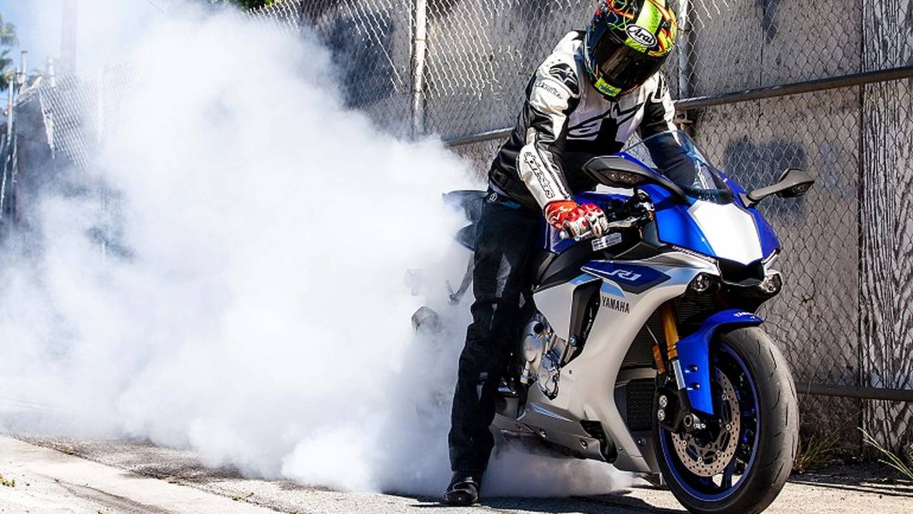 A-list-of-Top-10-Best-Used-Superbikes-Under-$15,000-2019-Yamaha-YZF-R1