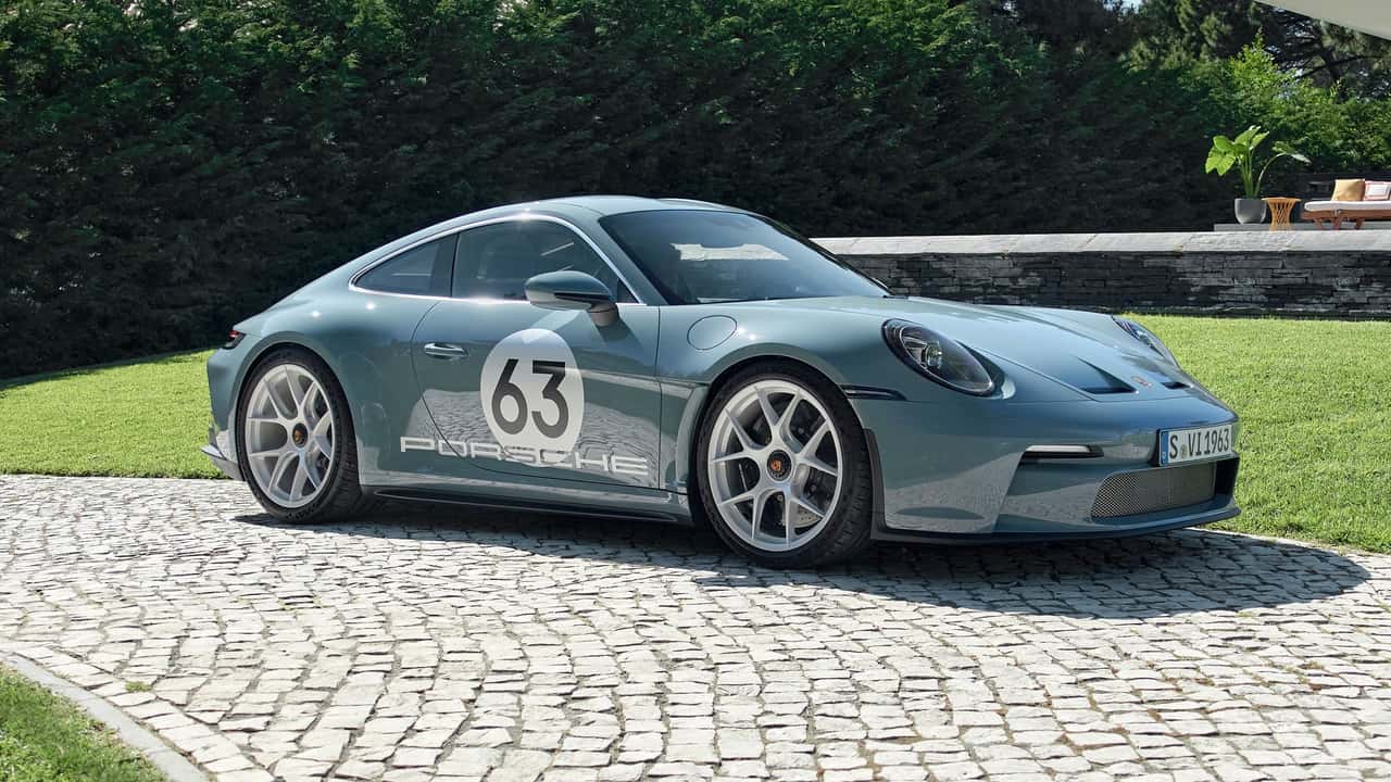 2024-Porsche-911-S/T-Specifications-and-Details