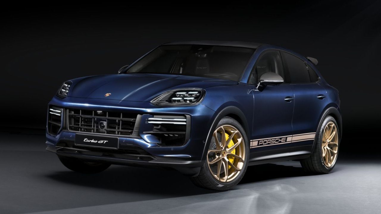 Top-10-Fastest-SUVs-In-the-World-As-Of-2023-Porsche-Cayenne-Turbo-GT