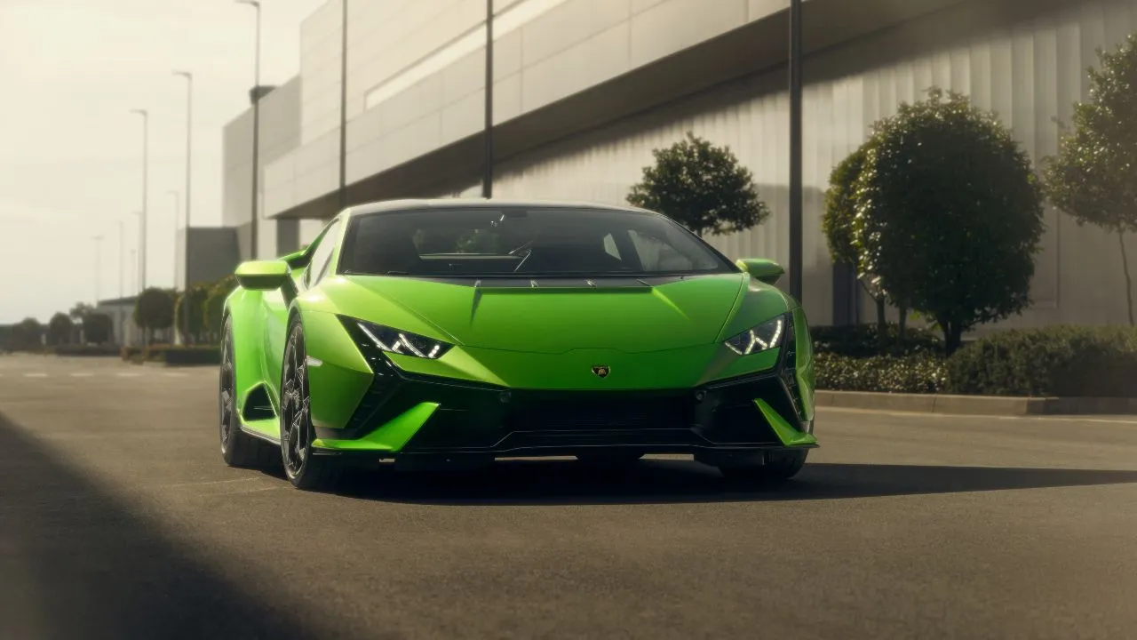 2023-Lamborghini-Huracan-Performance