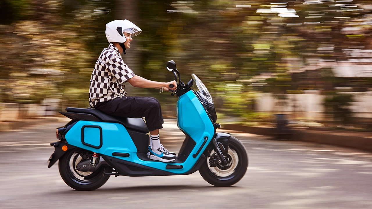 Delivery-of-River-Indie e-Scooter-Begins-In-India,-Buy-At-₹1,250-Rupee