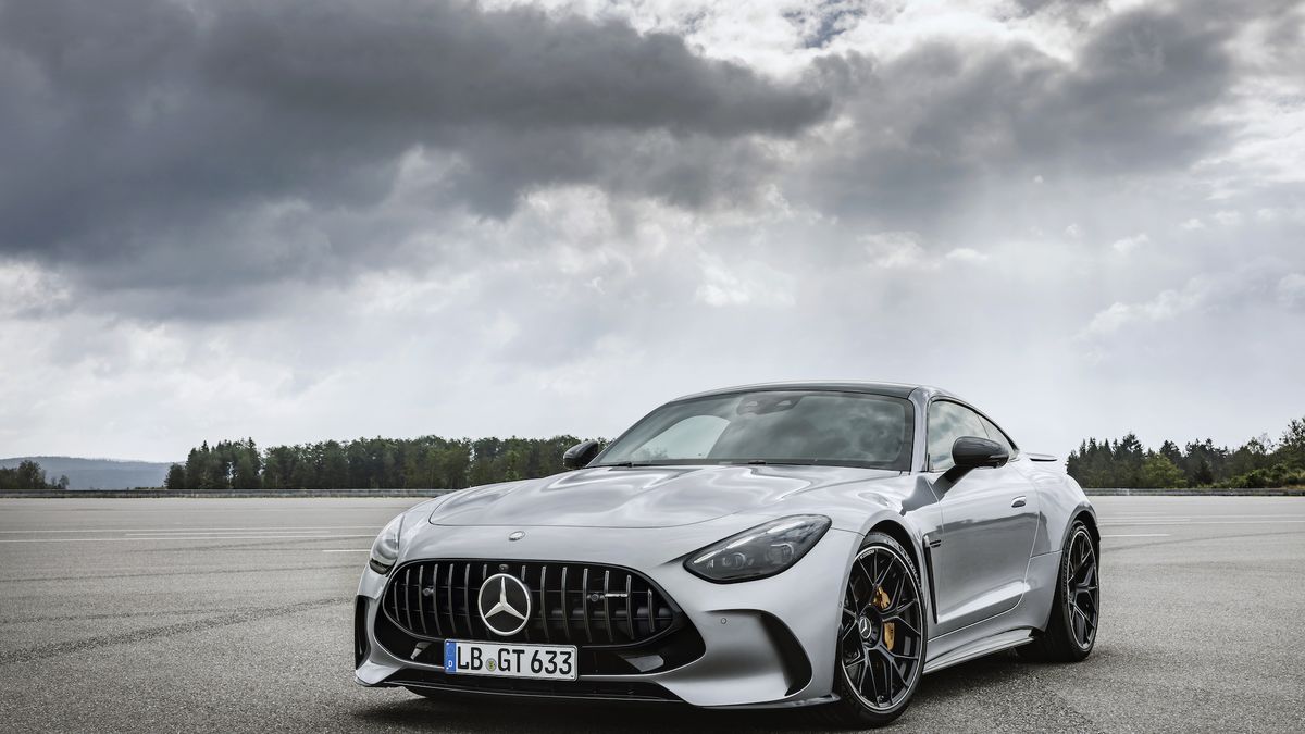 2024-Mercedes-AMG-GT-Performance