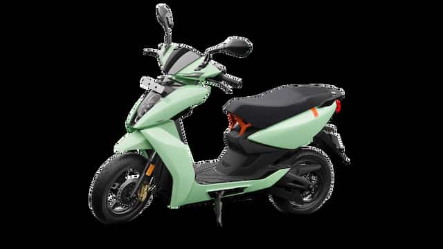 Ather-450s-green-color-front-three-quarters