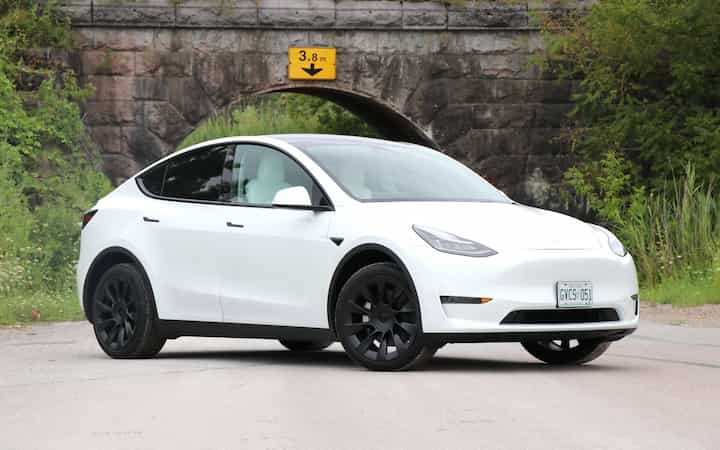 Tesla-model-y-front-three-quarters