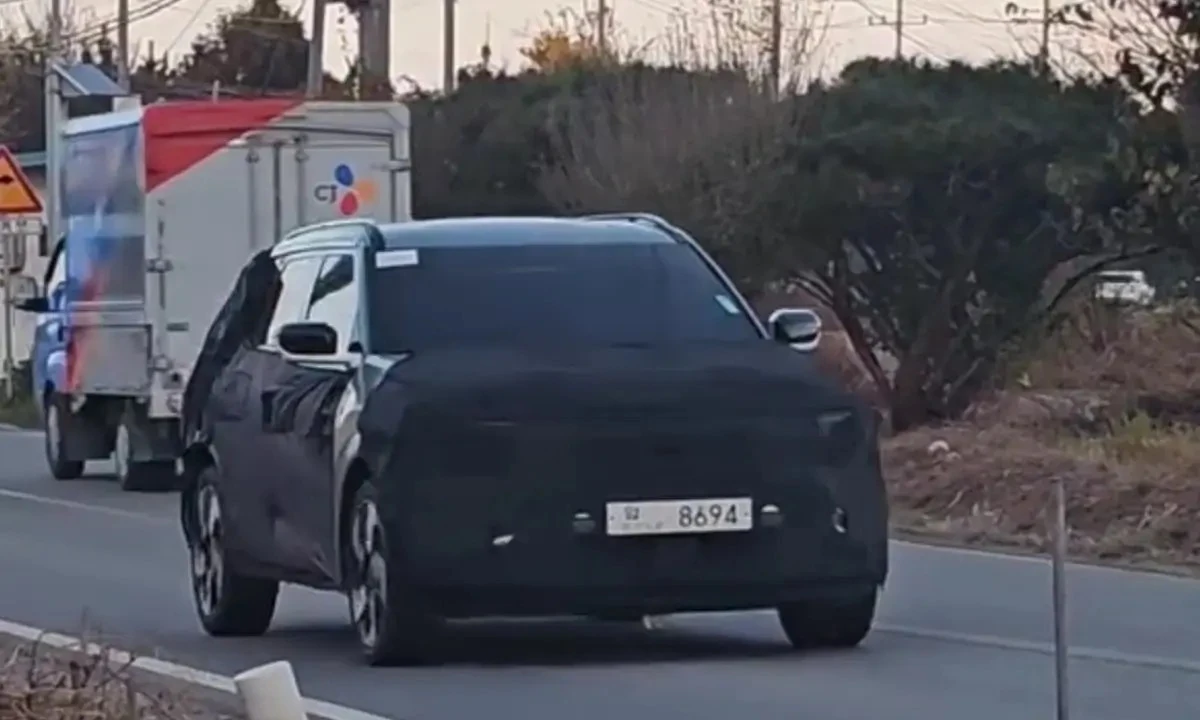 New-gen Kia Seltos Spotted Testing in Hyderabad