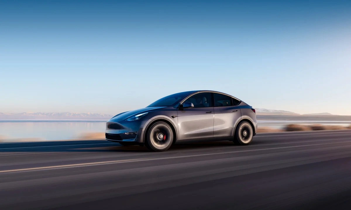 Tesla Model Y Performance Hits 0-100 km/h in Just 3 Seconds