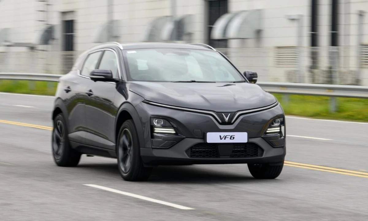 Compact VF6 Stylish and Practical