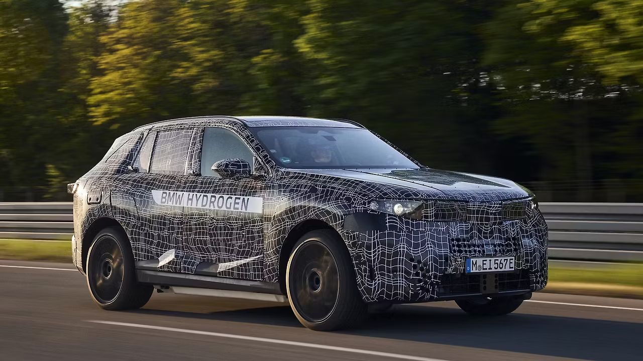 BMW iX5