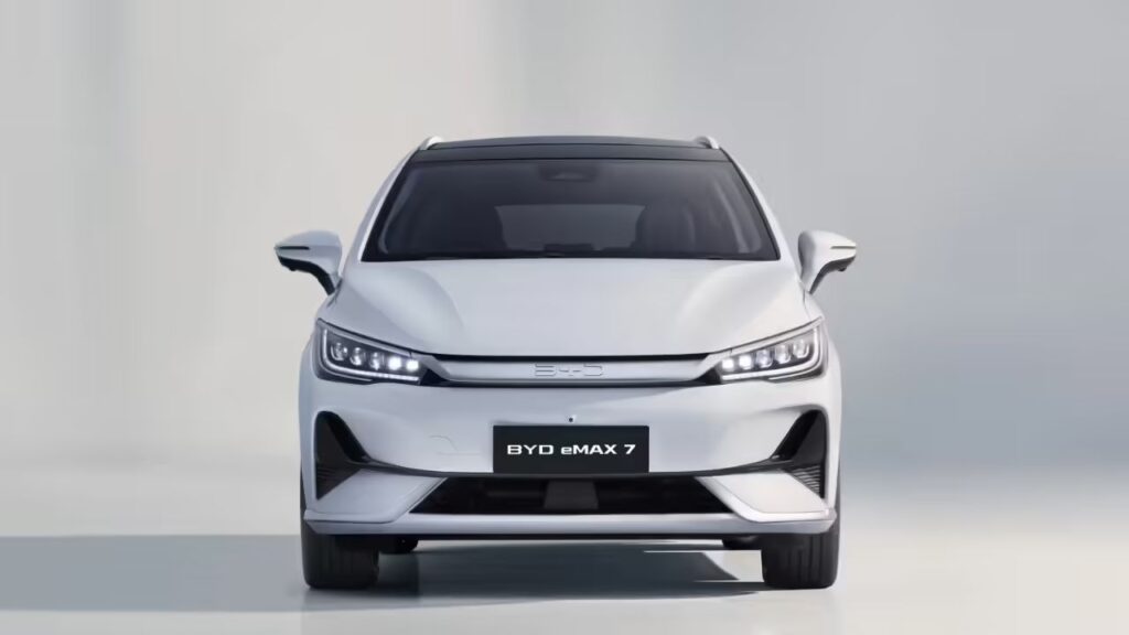 BYD eMAX 7